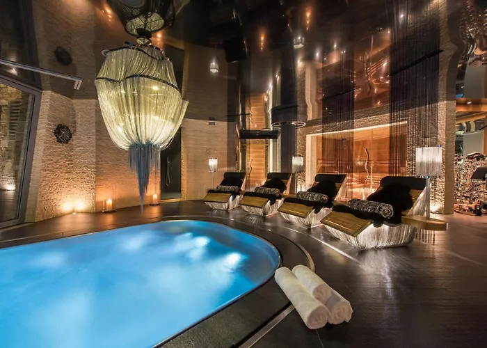 Peak - Your Own Private Luxury - Includes Professional Staff And Catering - Voted World's *